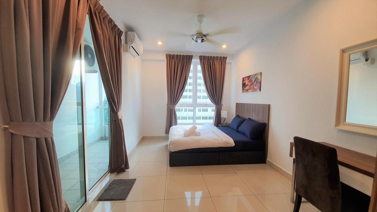 Mansion One Suites @Gurney Drive Seaview Studio Apartment By Sarah'S Lodge George Town Exterior foto